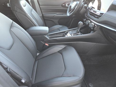New 2026 Jeep Compass Latitude AWD/4WD image 10