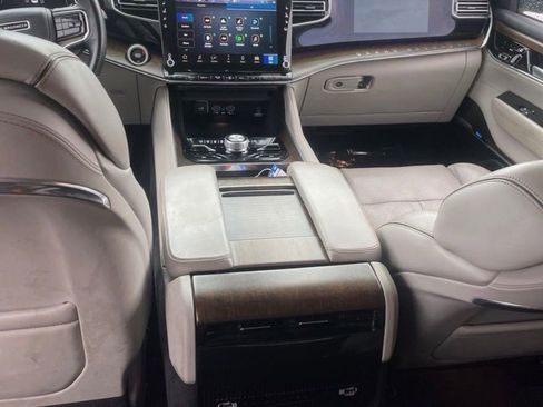 Used 2022 Jeep Grand Wagoneer Series II w/ Premium Group II image 19