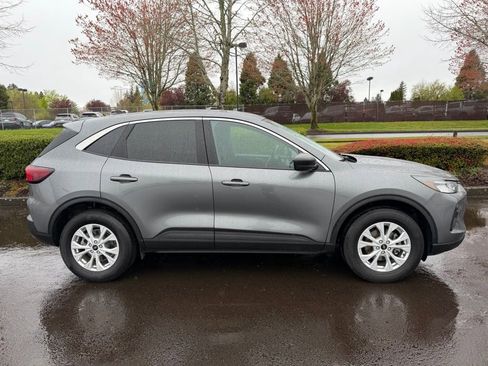 Used 2024 Ford Escape Active AWD/4WD image 8