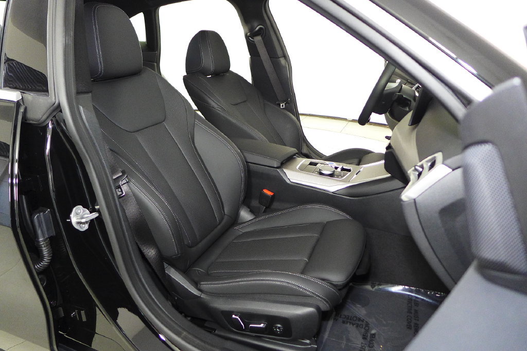 Certified 2025 BMW i4 eDrive40 RWD image 19