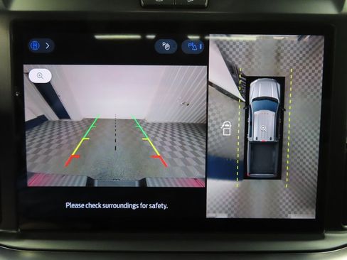 Used 2025 Ford F250 Platinum image 15