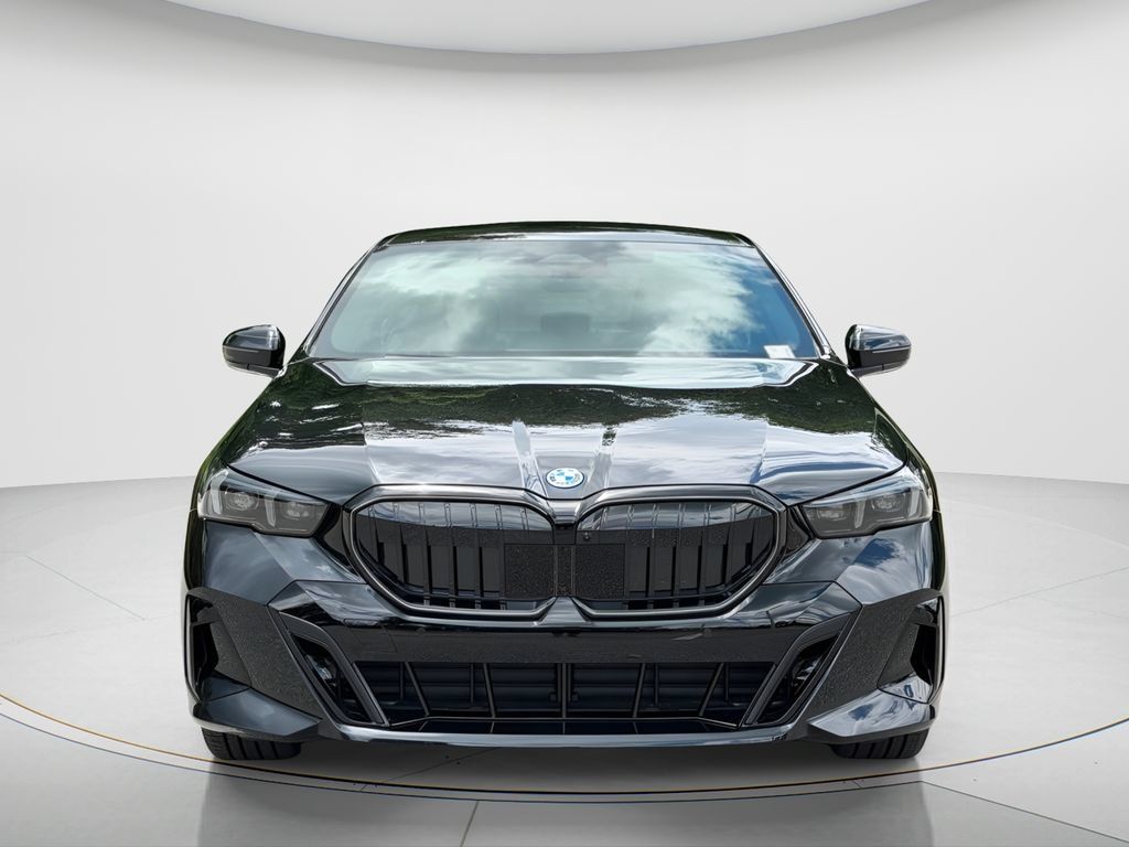 New 2027 BMW 550e xDrive w/ Premium Package AWD/4WD image 2
