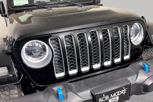Used 2023 Jeep Wrangler Unlimited Sahara AWD/4WD image 30