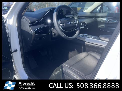 Used 2022 Genesis GV70 2.5T w/ Select Package AWD/4WD image 9