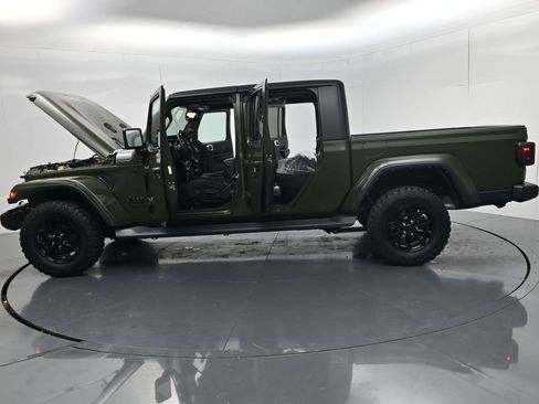Used 2021 Jeep Gladiator Sport AWD/4WD image 60