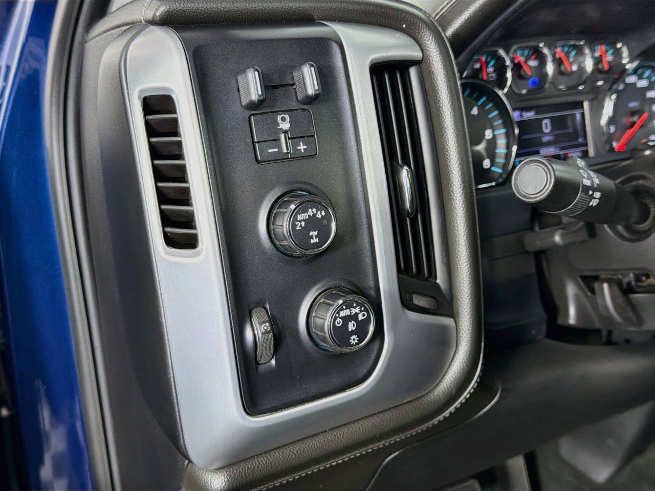 Used 2017 GMC Sierra 1500 SLE AWD/4WD image 35