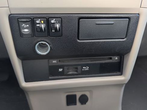 Used 2015 Toyota Sienna XLE Premium image 15