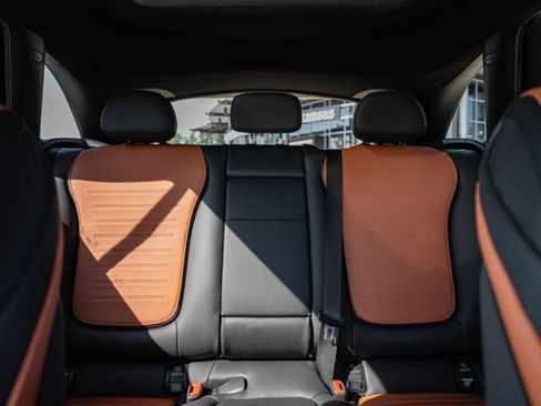 Certified 2023 Mercedes-Benz GLC 300 image 29