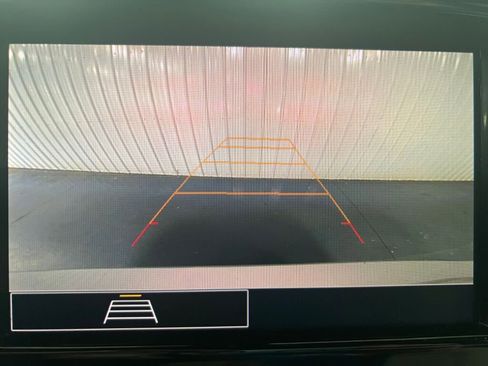 Used 2022 Chevrolet Traverse LS image 11