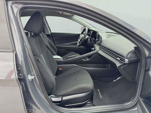 Used 2023 Hyundai Elantra SEL FWD image 53
