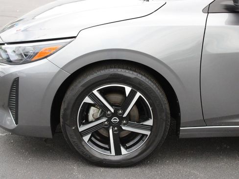 Used 2024 Nissan Sentra SV FWD image 10