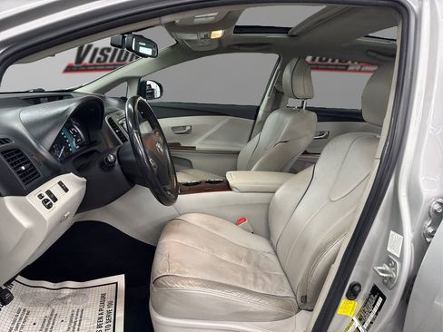 Used 2012 Toyota Venza Limited image 9