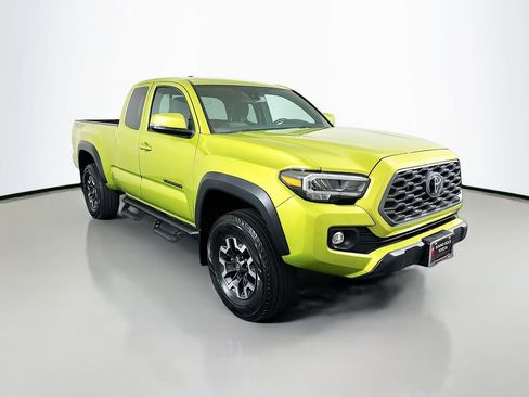 Certified 2023 Toyota Tacoma TRD Off-Road image 3