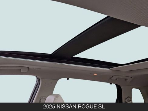 Certified 2025 Nissan Rogue SL w/ Tech Package FWD image 16