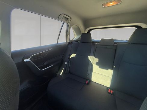 Used 2019 Toyota RAV4 LE image 16