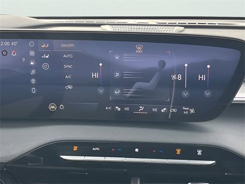 Used 2025 Buick Enclave Preferred image 26