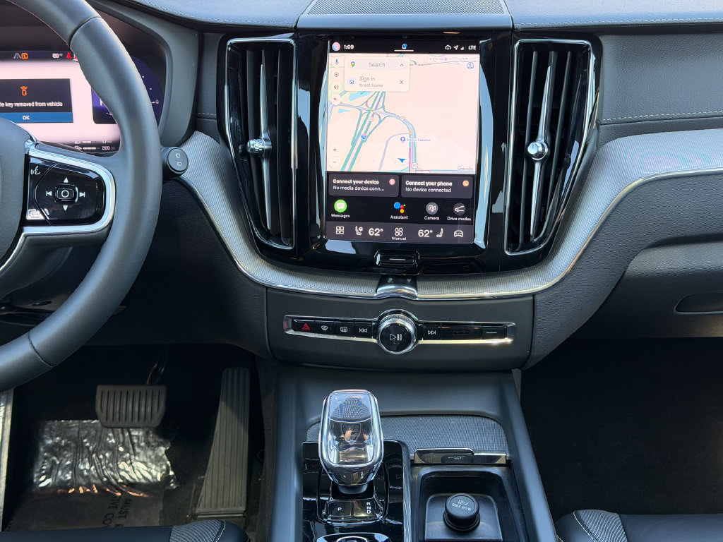 Certified 2024 Volvo XC60 T8 Polestar AWD/4WD image 26