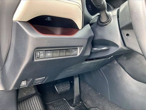 Used 2019 Toyota RAV4 Limited w/ Carpet Mat Package AWD/4WD image 30