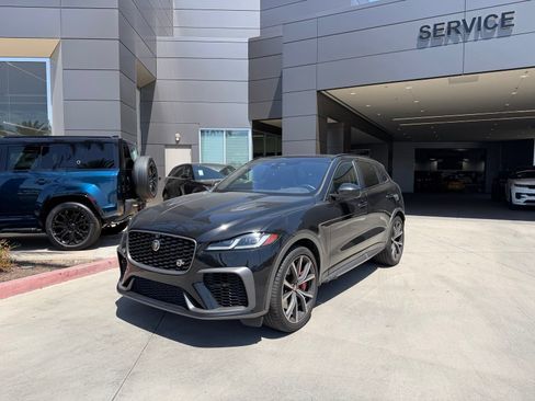 Used 2021 Jaguar F-PACE SVR AWD/4WD image 2
