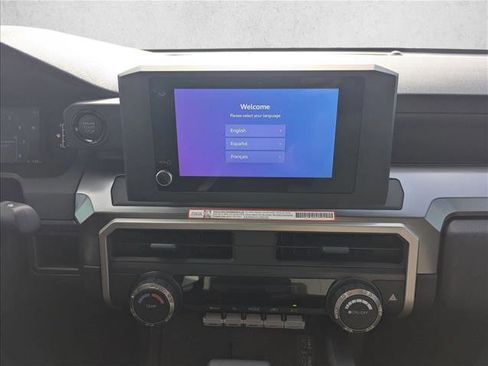 Used 2025 Toyota Tacoma SR5 AWD/4WD image 13