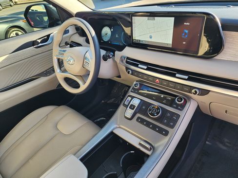 Used 2024 Hyundai Palisade Calligraphy image 14