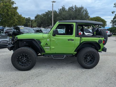 Used 2018 Jeep Wrangler Sport AWD/4WD image 6