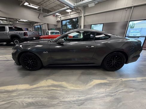 Used 2017 Ford Mustang GT w/ GT Performance Package RWD image 34