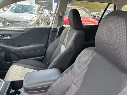 Used 2022 Subaru Outback Premium image 28