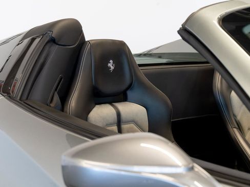 Used 2017 Ferrari 488 Spider image 25