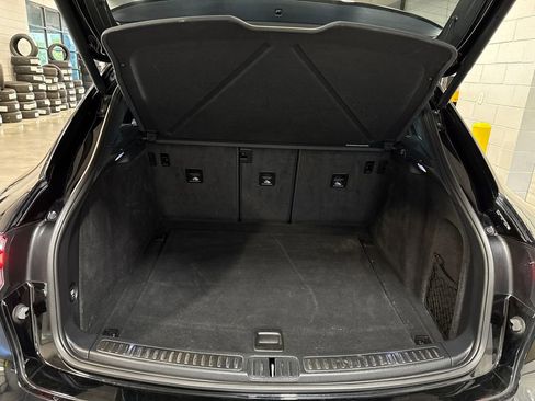 Used 2021 Porsche Macan S AWD/4WD image 12