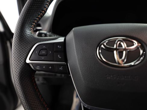 Used 2022 Toyota Sienna XSE AWD/4WD image 31