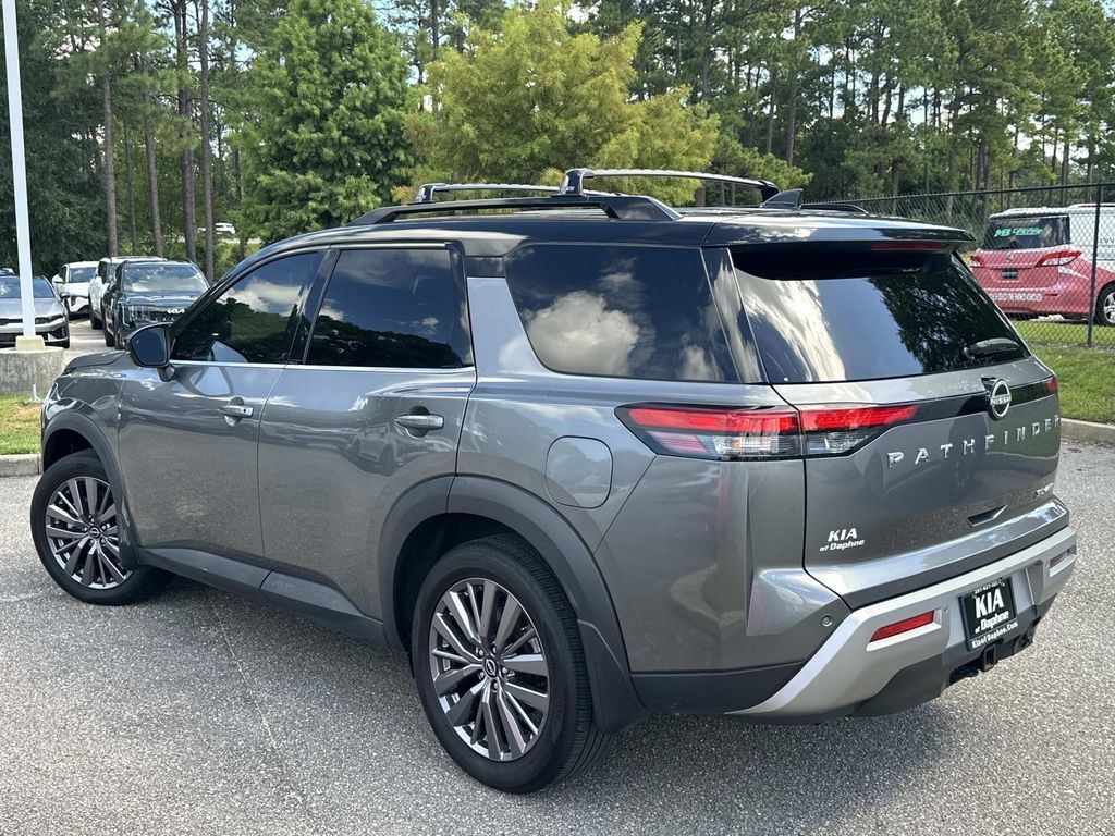 Used 2023 Nissan Pathfinder SL w/ SL Premium Package AWD/4WD image 8