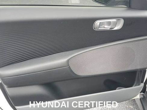 Certified 2024 Hyundai Ioniq 6 SE RWD image 9