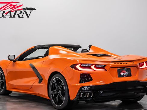 Used 2024 Chevrolet Corvette Stingray Preferred Conv w/ 2LT image 3