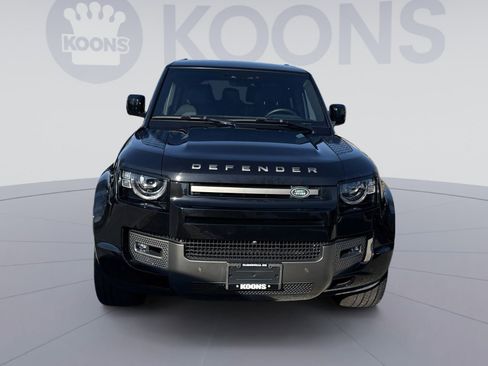 Used 2024 Land Rover Defender 130 X-Dynamic SE image 10