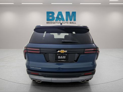 New 2026 Chevrolet Traverse LT w/ Driver Confidence Package image 6