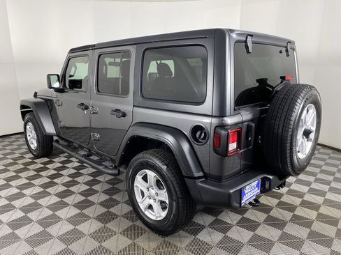 Used 2022 Jeep Wrangler Unlimited Sport image 8