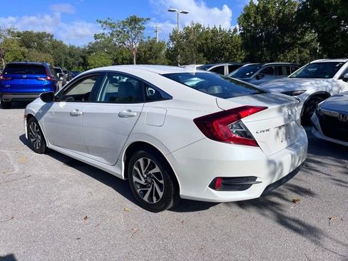 Used 2018 Honda Civic EX image 4