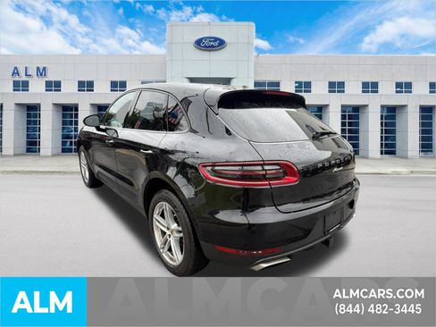 Used 2017 Porsche Macan AWD/4WD image 9