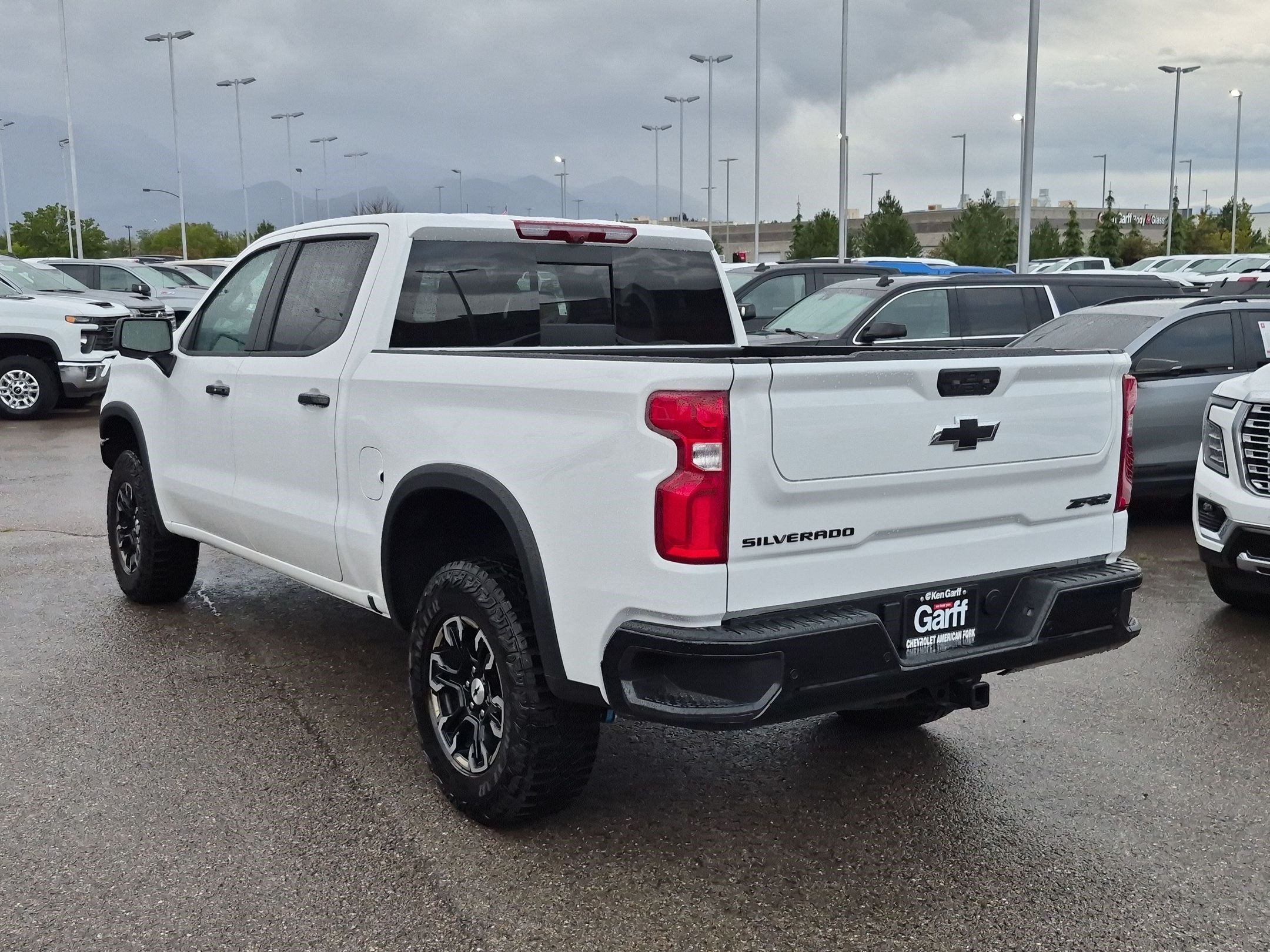 Used 2026 Chevrolet Silverado 1500 ZR2 w/ LPO, Dark Essentials Package AWD/4WD image 5