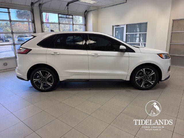 Certified 2022 Ford Edge ST w/ Equipment Group 401A AWD/4WD image 10