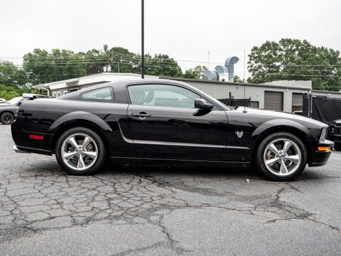 Used 2009 Ford Mustang GT Premium RWD image 36