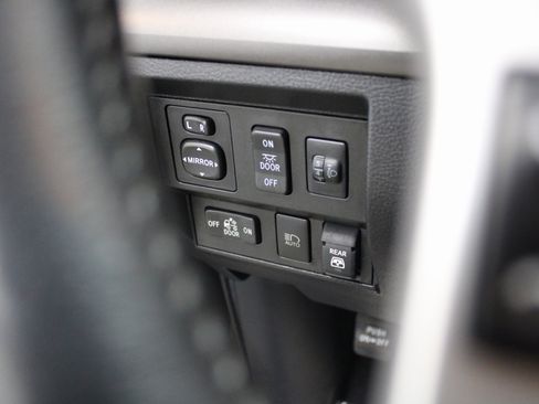 Used 2020 Toyota Tundra SR5 w/ SR5 Leather Package image 28