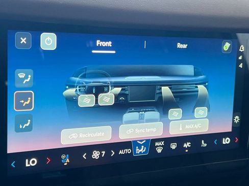 New 2026 Lincoln Navigator L Reserve AWD/4WD image 19