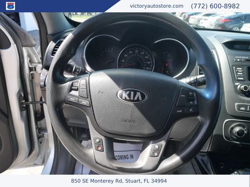 Used 2014 Kia Sorento LX FWD image 12
