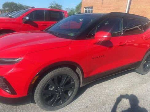 Used 2022 Chevrolet Blazer RS w/ Enhanced Convenience Package image 3