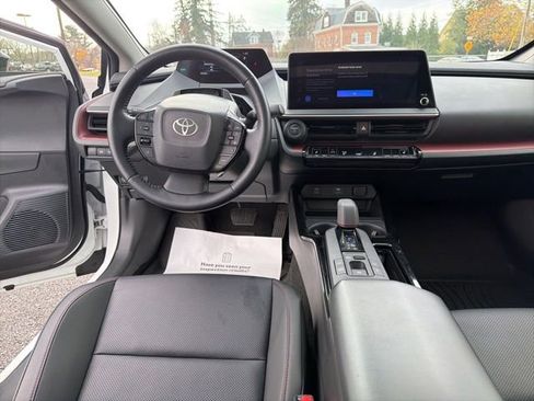Used 2024 Toyota Prius Prime Premium image 17