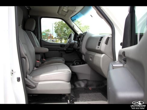 Used 2020 Nissan NV 2500 S RWD image 24