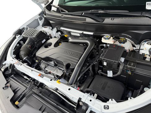 Used 2024 Chevrolet Equinox LT image 13