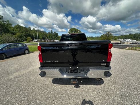 Used 2025 Chevrolet Silverado 2500 LT w/ Convenience Package AWD/4WD image 4